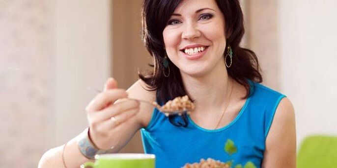 Gradual weight loss occurs without fasting